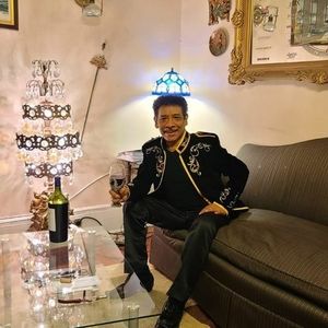 Meet your Posher, Raul